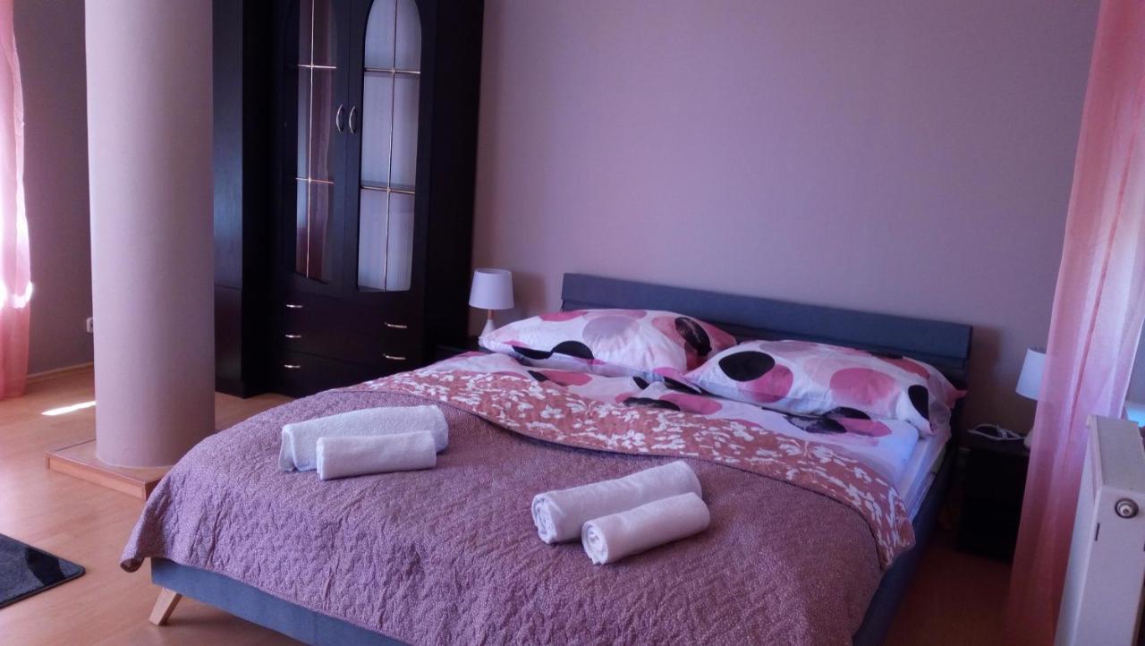 Peppy Apartment & Pool Balatonfüred Exterior foto